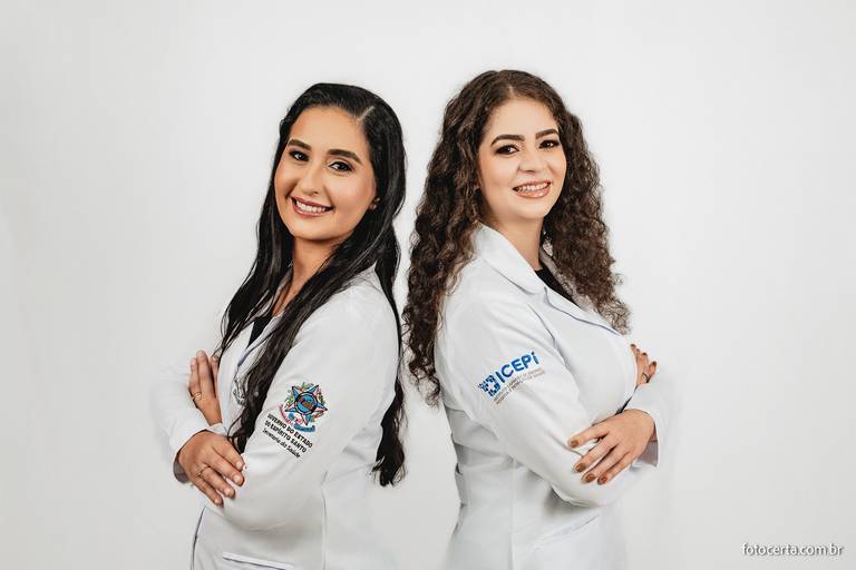 Fotografia de Ensaio de Formatura em Residência de Clínica Médica - Vitória-ES