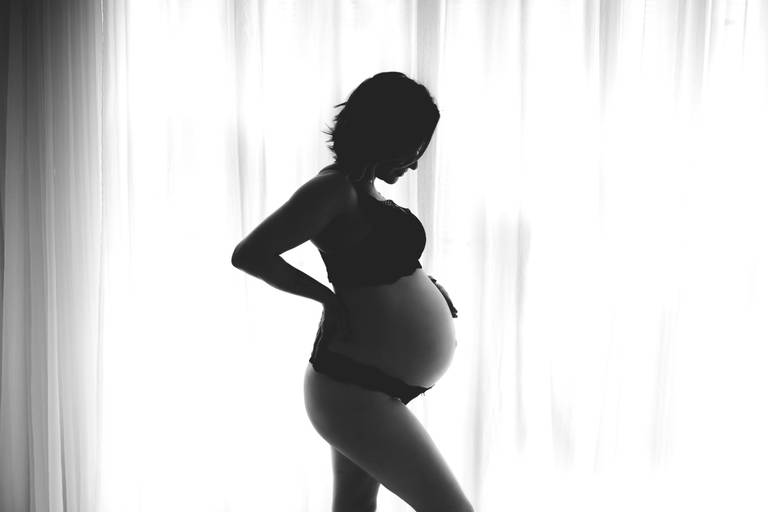 gestante sensual fotografia de gestante sensual Book de gestante 
Estúdio fotográfico para gestante 
Fotografia clean de gestante 
Ensaio fotografico de gestante 
