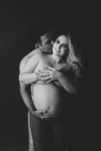 fotografia de gestante sensual casal marido com gestante book de gestante book de gestante foto de casal 