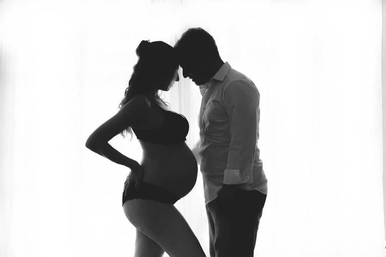 gestante sensual fotografia de gestante foto sombreada foto clean book gestante 