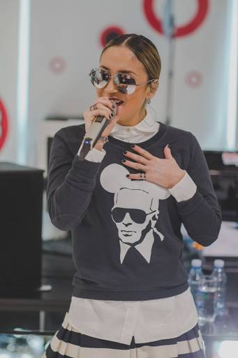 Rádio Disney Brasil Cláudia Leite Foto Maya Morikawa