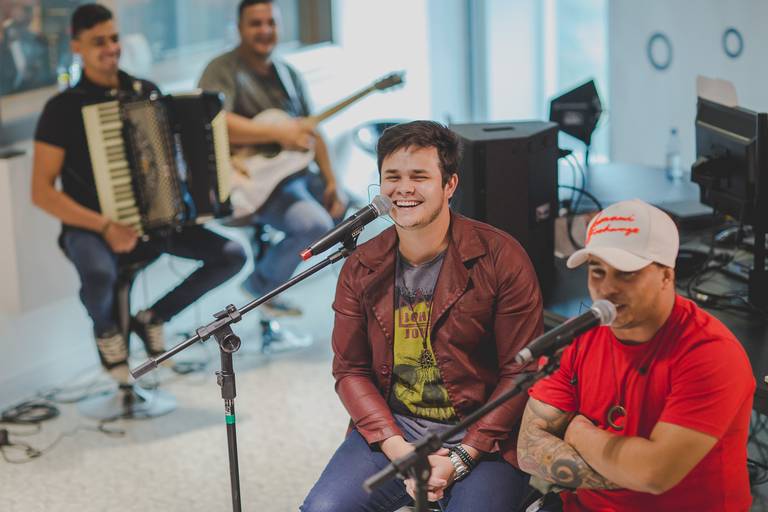 Rádio Disney Brasil Mateus e Kauan Foto Maya Morikawa