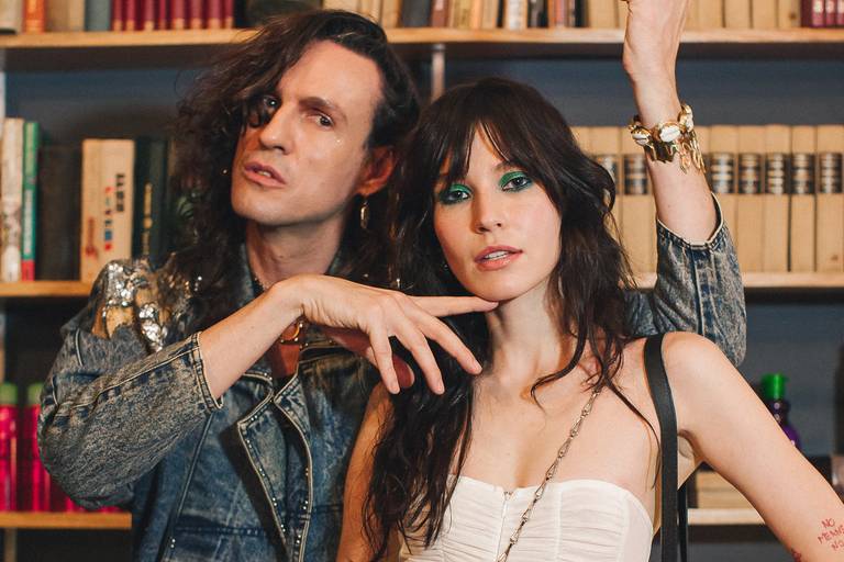 Bed Head - Ellen Milgrau e Dudu Bertholini por Maya Morikawa