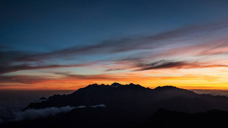 Vista a partir da Pedra Furada para a Pedra da Mina. Serra da Mantiqueira, RJ/MG