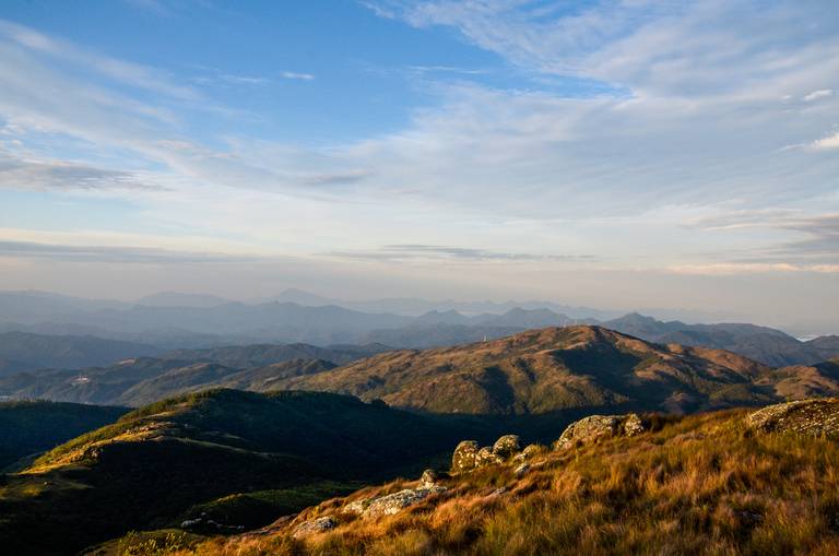 Vista do Morro do Araçatuba para o Morro dos Perdidos/PR