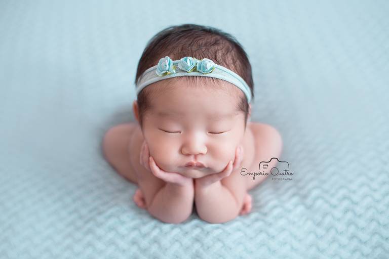 ensaio newborn sp menina pose sapinho