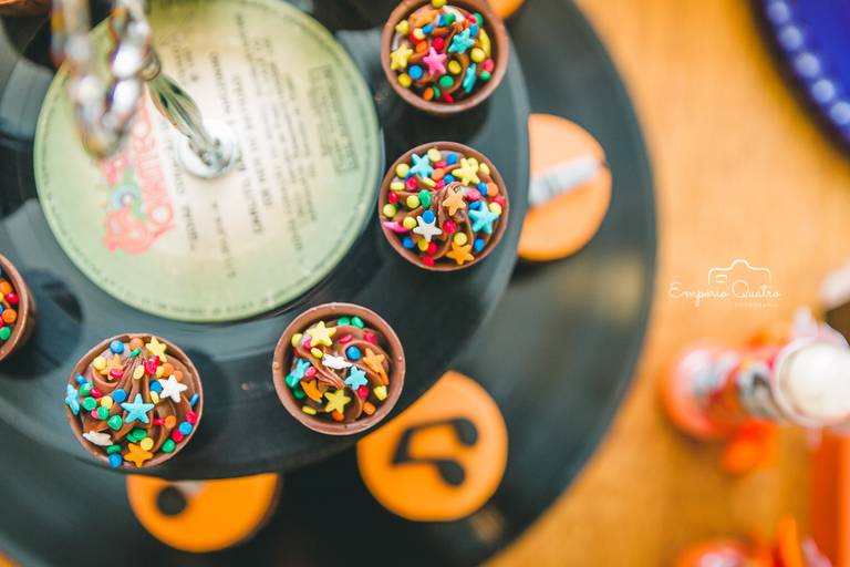 fotografia aniversário doces tema dj