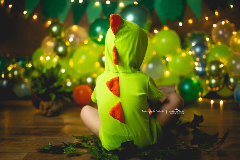 smash the cake tema dinossauro