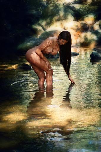 Ensaio de Nu Artístico em Florianopolis. Projeto Floresta Nua de autoria do fotografo Ricardo Zanetta. Beleza natural, empoderamento,poesia, encantamento, naturalidade, liberdade, encontro com a natureza, vida livre, inspiração rainha Aslaug Viking.