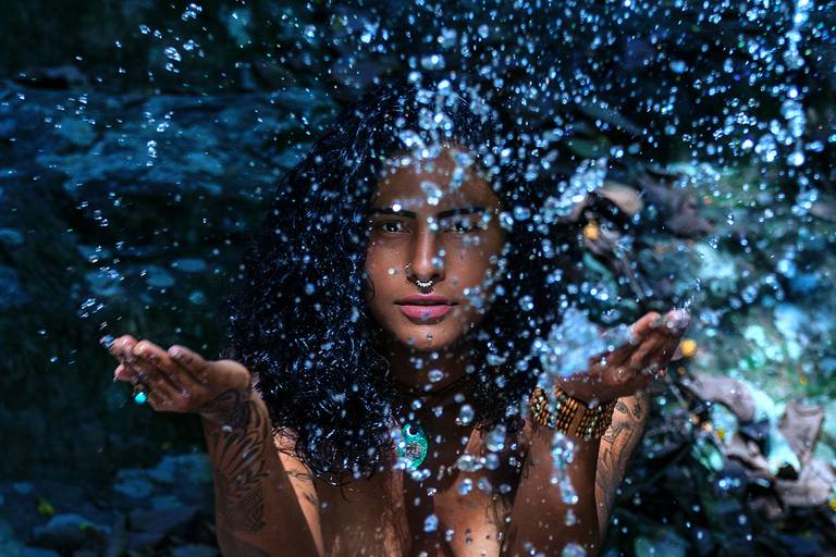 ÁGUA Projeto quatro elementos, nudez, ensaio nu água