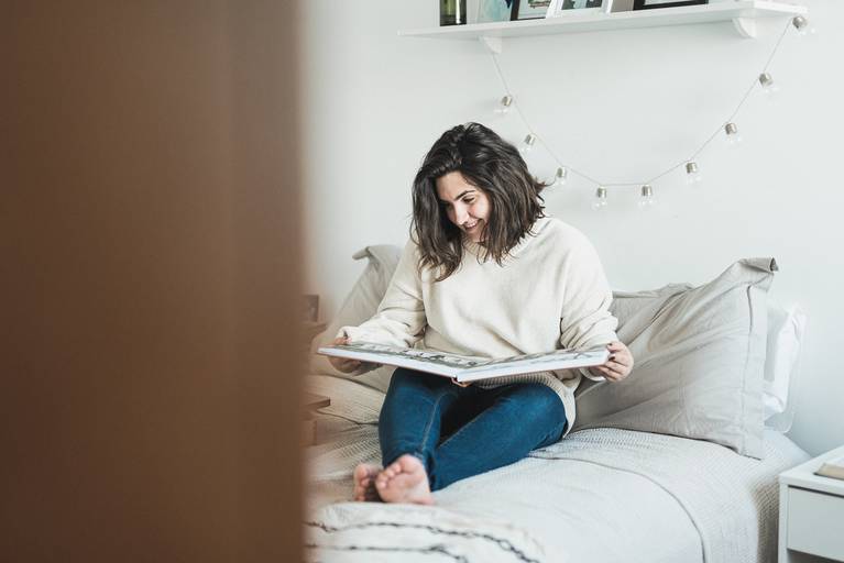 ÁLBUM 30X30CM - CAPA DE COURINO GRAVADO A LASER COM ESTOJO DE MADEIRA