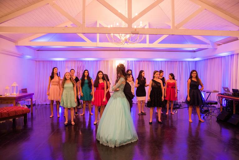 Dança de 15 anos - Debutante  - Mansão Merano - Santa Felicidade - Festa -  Curitiba - Juliana Madalosso Fotografia