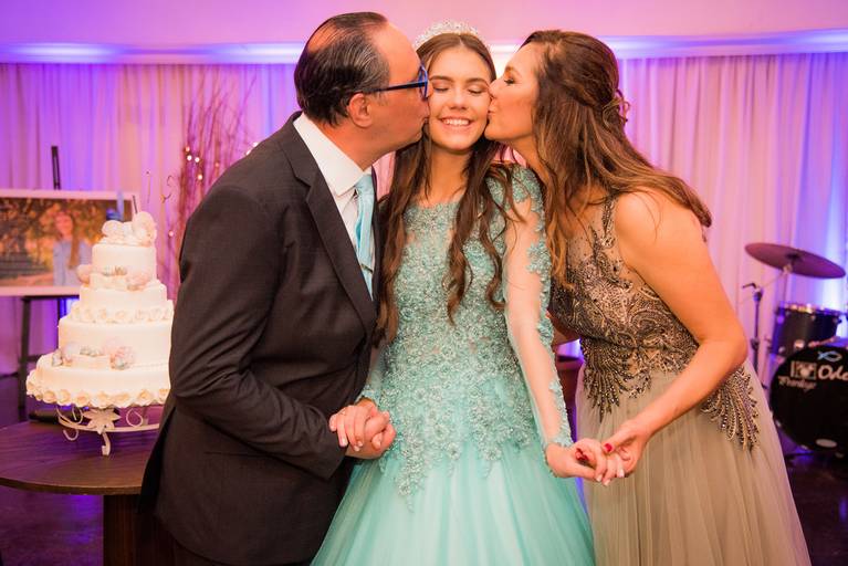 Festa de 15 anos - Debutante  - Mansão Merano - Santa Felicidade - Festa -  Curitiba - Juliana Madalosso Fotografia