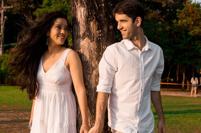 Ensaio de casal no parque botânico da vale