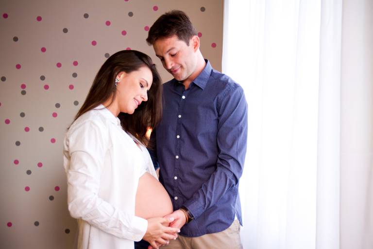 Foto de casal esperando um bebê 
