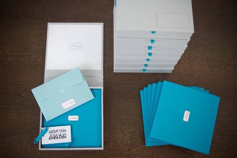 Álbum de fotos com caixa artesanal