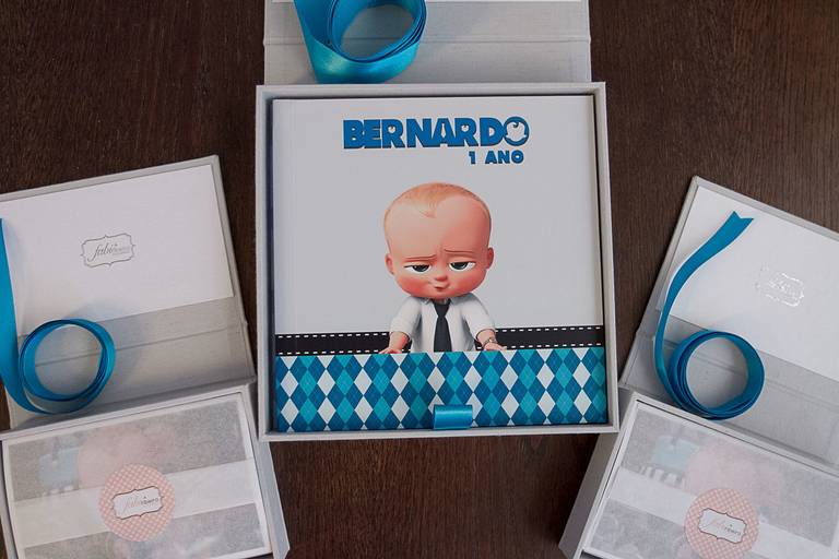 Álbum de festa infantil poderoso chefinho