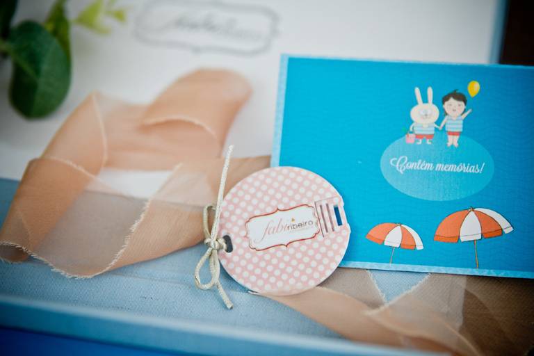 Álbum de festa infantil com caixa artesanal