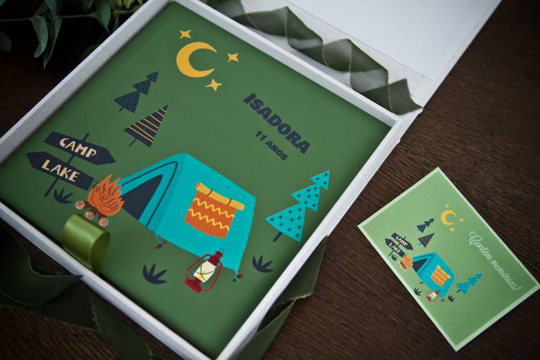 Álbum de festa infantil acampamento com caixa artesanal