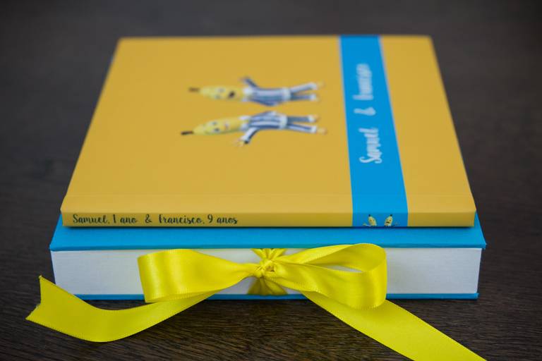 Álbum de festa infantil bananas de pijamas