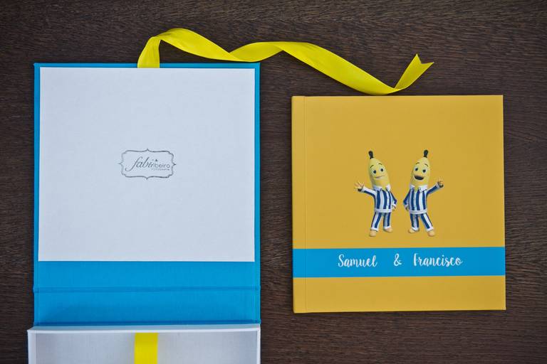 Álbum de festa infantil bananas de pijamas