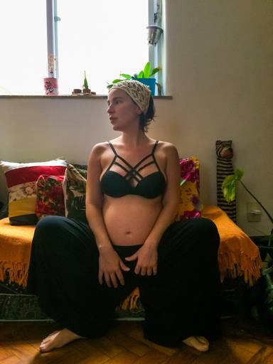 Ensaio online: Marina esperando Lia