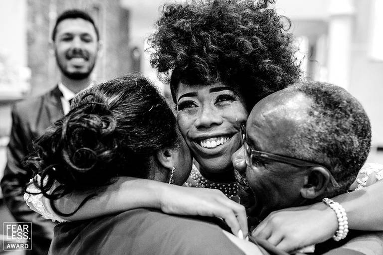 Aqui você pode conferir minhas fotografias premiadas nas maiores associações de fotógrafos de casamento do mundo como a Fearless Photographers, Inspiration Photographers, Bride Association e Prime Photo Association.