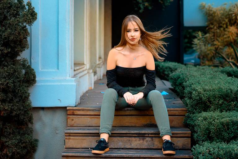 Editorial de Moda Externa - Upsidewear