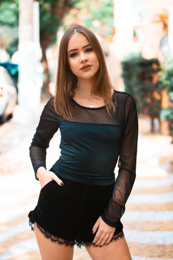 Editorial de Moda Externa - Upsidewear