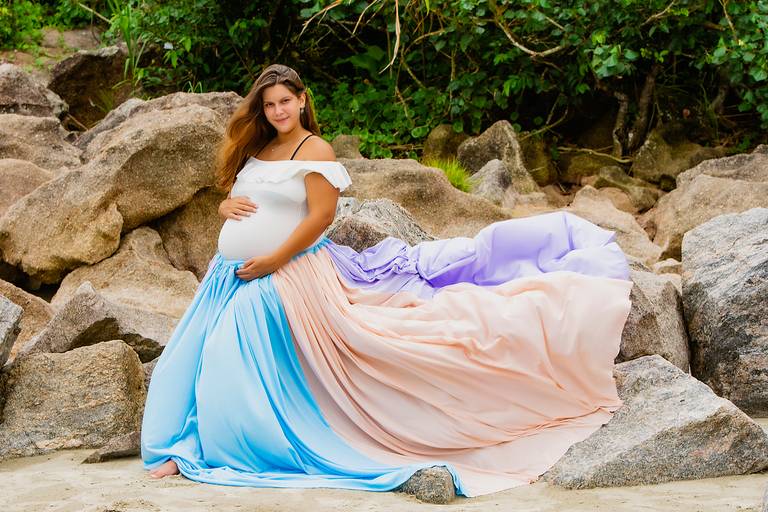 Ensaio Fotográfico de Gestante na praia do Guaiuba Gaurujá