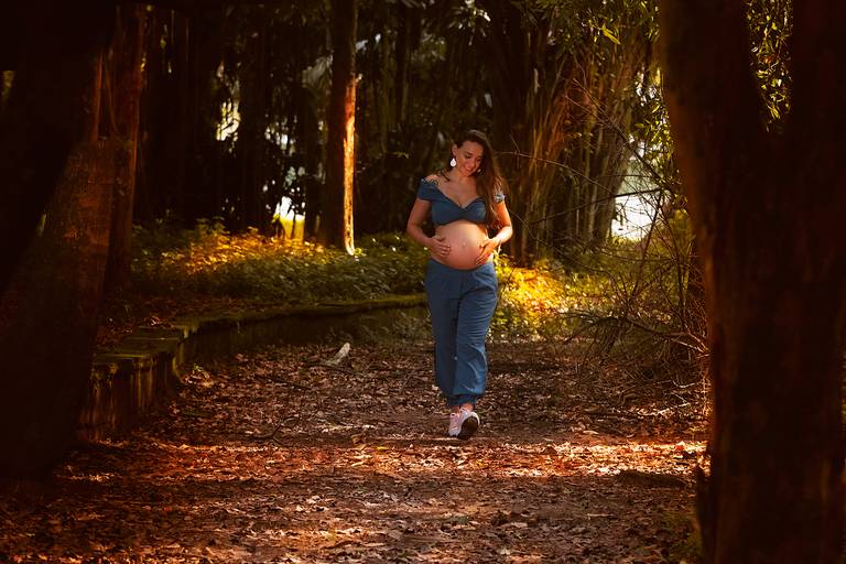 Ensaio De Gestante em Santos - no campo