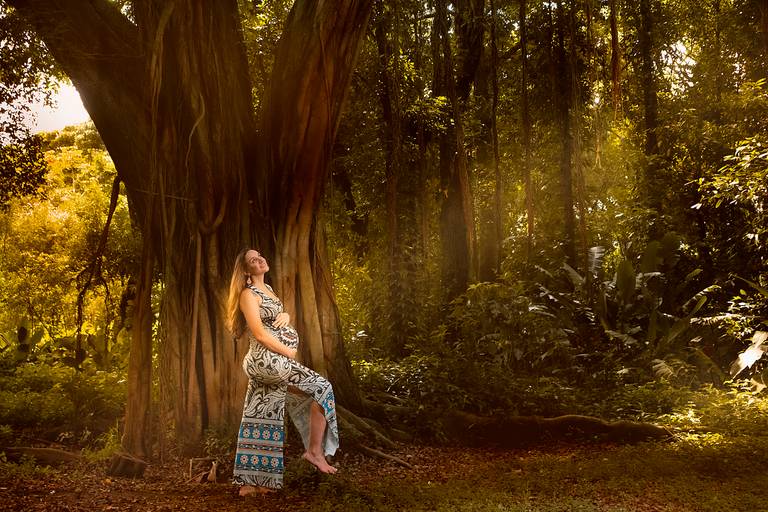Ensaio Fotográfico de Gestante no Jardim Botânico em Santos