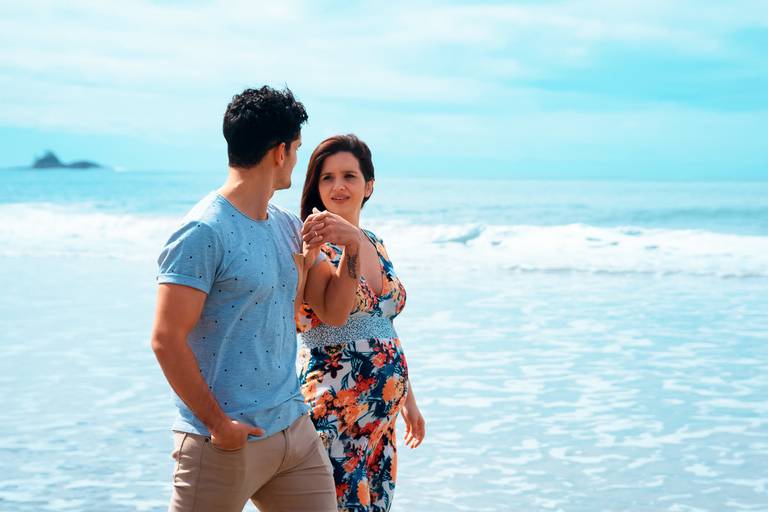 Ensaio de Gestante na Praia Santos