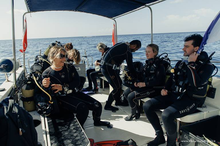 dive master Filipi rodrigues tenerife italia italiano portugués English photographer suba