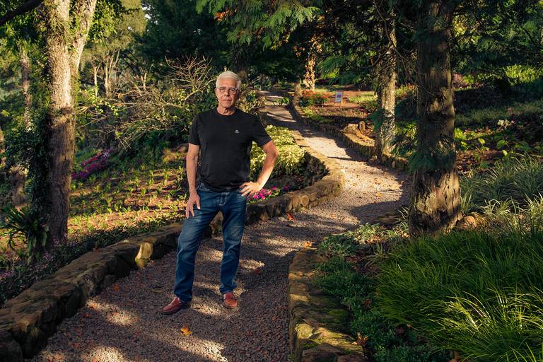 Jorge simão le jardín retrato empresario gramado fotografo Leonardo rodrigues
