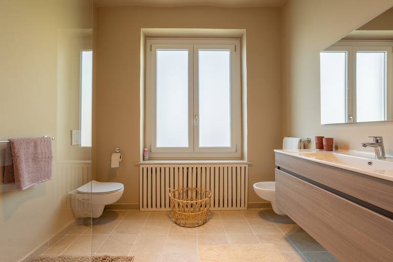 Fotografo ristorante real estate airbnb booking hotel biella luino varese milano lago maggiore fotografo photographer appartamento Servizio fotografico