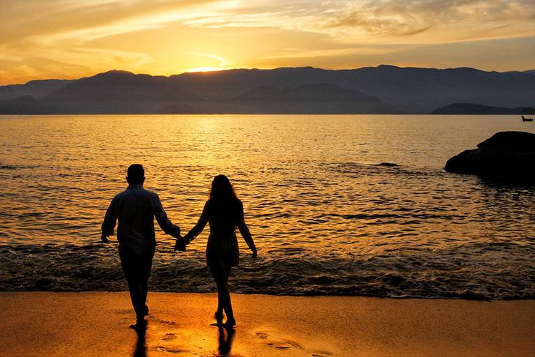 Ensaio de noivos ensaio de noivos na ilha das couves ensaio de casais na ilha das couves ensaios ensaio no por do sol