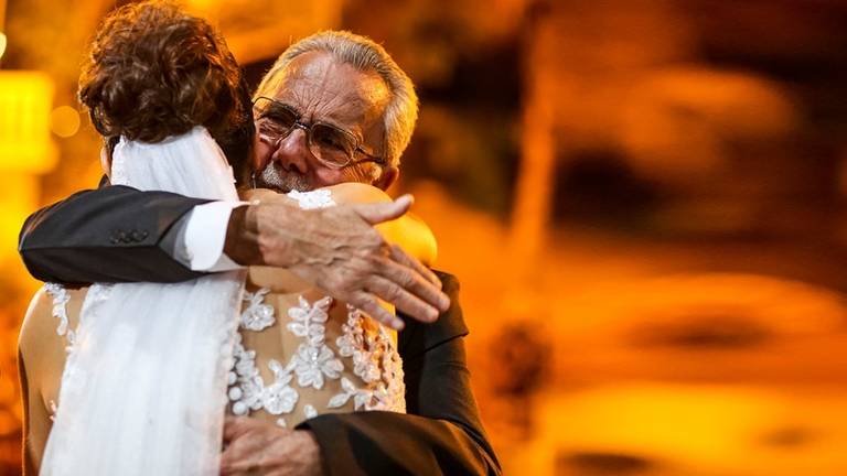 fotografia de casamento na chascara solar de jundiaí fotografia com o pai