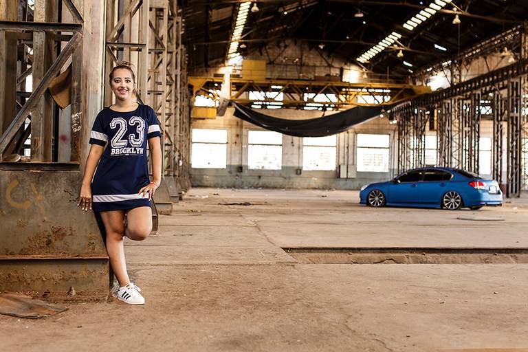 book de 15 anos da debutante laura ledis realizado em jundiai pelo fotografo de casamentos e ensaios cris polizello de junidaí