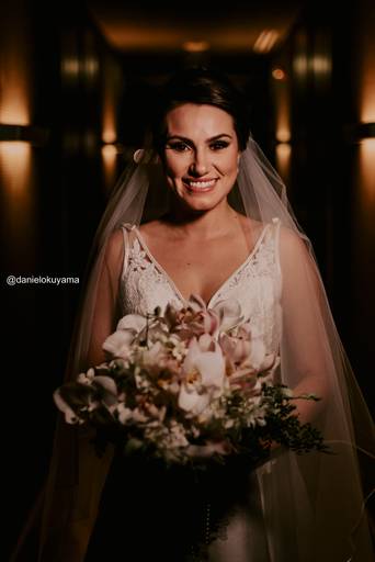 retrato da noiva por daniel okuyama fotografia delicadeza e romantismo vestido pronovias e making of no hotel pullman vila olimpia são paulo fotografia de casamento