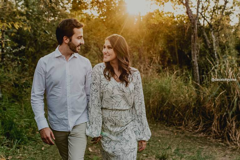 ensaio pre casamento com por do sol incrivel na fazenda fotografia de casamento daniel okuyama melhor fotografo de sp