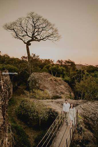 ensaio pre wedding no por do sol fotografia de casamento daniel okuyama melhor fotografo de sp