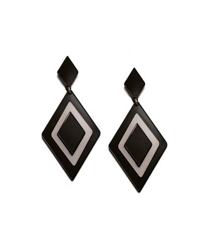 Brincos Foggia em acrílico com detalhes Folheados a ouro
Ref. 42299.1
R$16,90