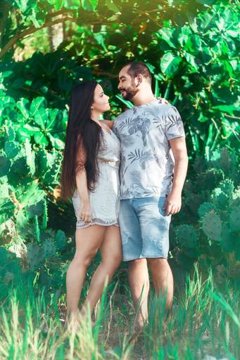 ensaio de casal na praia de Itacoatiara