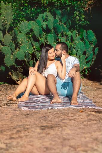 ensaio de casal na praia de Itacoatiara