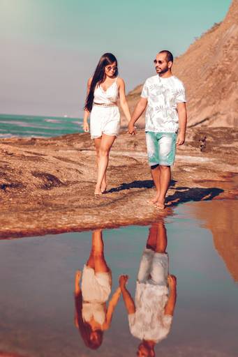 ensaio de casal na praia de Itacoatiara