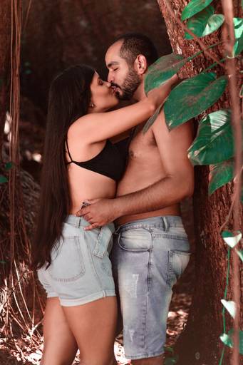 ensaio de casal na praia de Itacoatiara