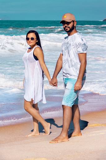 ensaio de casal na praia de Itacoatiara