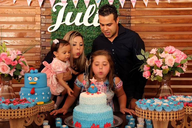 1 ano JULIA