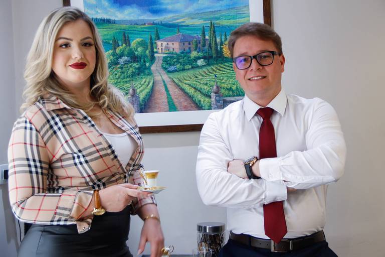 Advogados - Jéssica e Diones